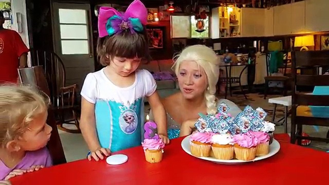Elsa & Anna Frozen Princesses Sing Happy Birthday to Grace and Kids Dancing to Disney Songs