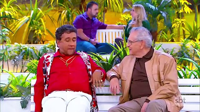 Paulinho Gogó faz depilação íntima A Praça é Nossa (240817)_360p
