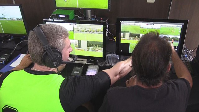 El VAR es el seguro del árbitro , dice el presidente de colegiados de Conmebol