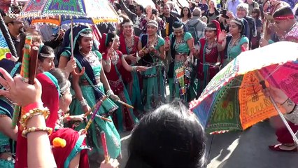 Hundreds gather in central London to celebrate Diwali