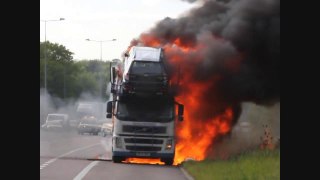 Cars exploding in Car Transporter Lorry Fire