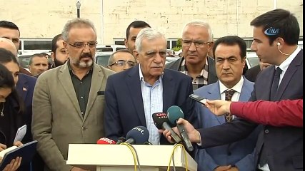 Deniz Baykal'ı Ziyaret Eden Ahmet Türk Çıkışta Açıklamalarda Bulundu