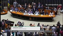 ➜ Feminista da OAB ataca Bolsonaro e ouve resposta do Deputado junto a Maria do Rosário