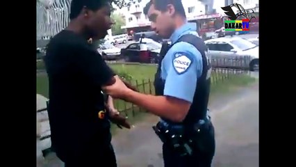 Bagarre entre un noir et des policiers racistes