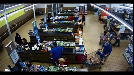 Il voulait braquer une caissière mais il ne s'attendait pas à ça