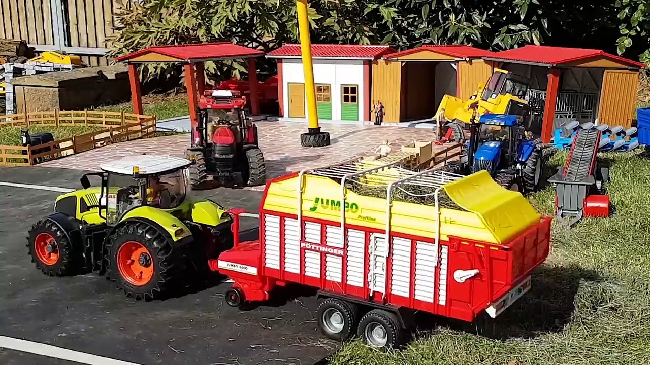 BRUDER toys GARBAGE truck at work!