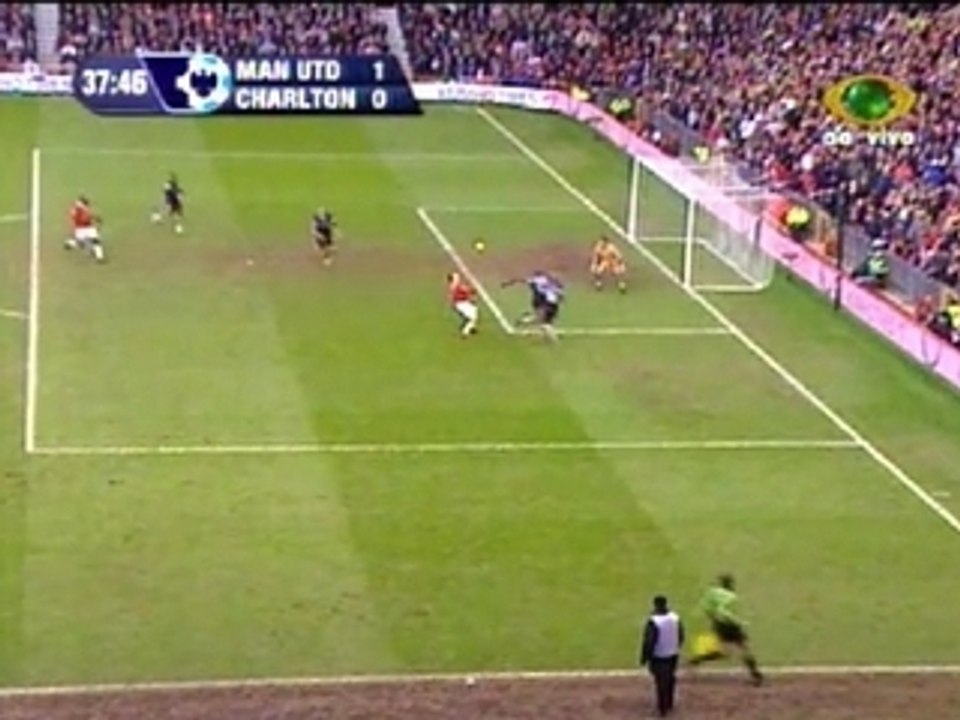 incredible rooney chance !!