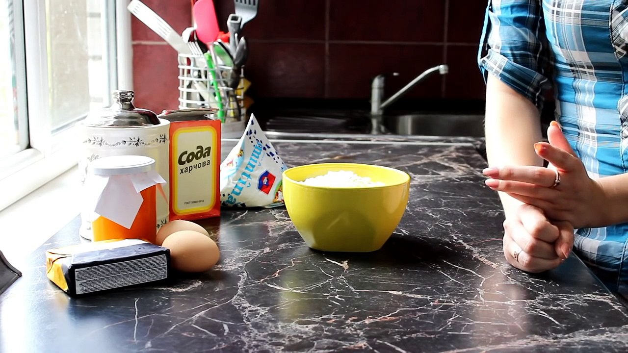 Простой медовик с пышными коржами + простое украшение торта