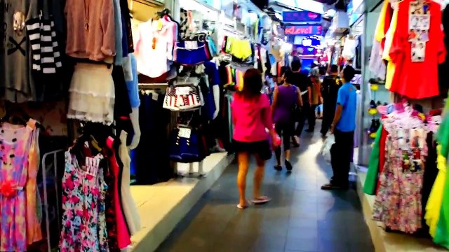 Singapur bugis alışveriş caddesi.