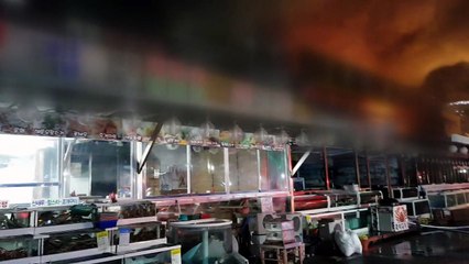 강릉 횟집 화재..."불길 번져 점포 2곳 피해" / YTN