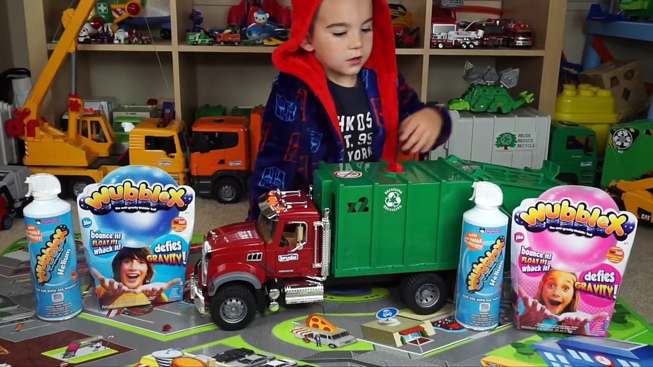Bruder Garbage Truck Toy UNBOXING + Playing with WubbleX - JackJackPlays