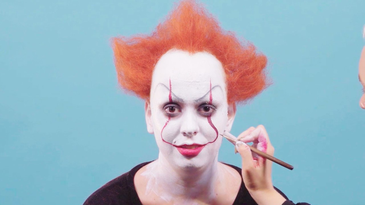 This Pennywise the Clown Halloween Makeup Transformation Will Terrify You