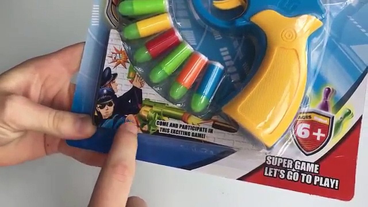 Toy Gun - Realistic 1:1 Scale .45 ACP Bulldog Revolver - Rubber Bullet Pistol Prop