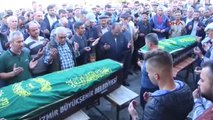 İzmir Kardeşinin Cenazesinde Kalp Krizi Geçirdi