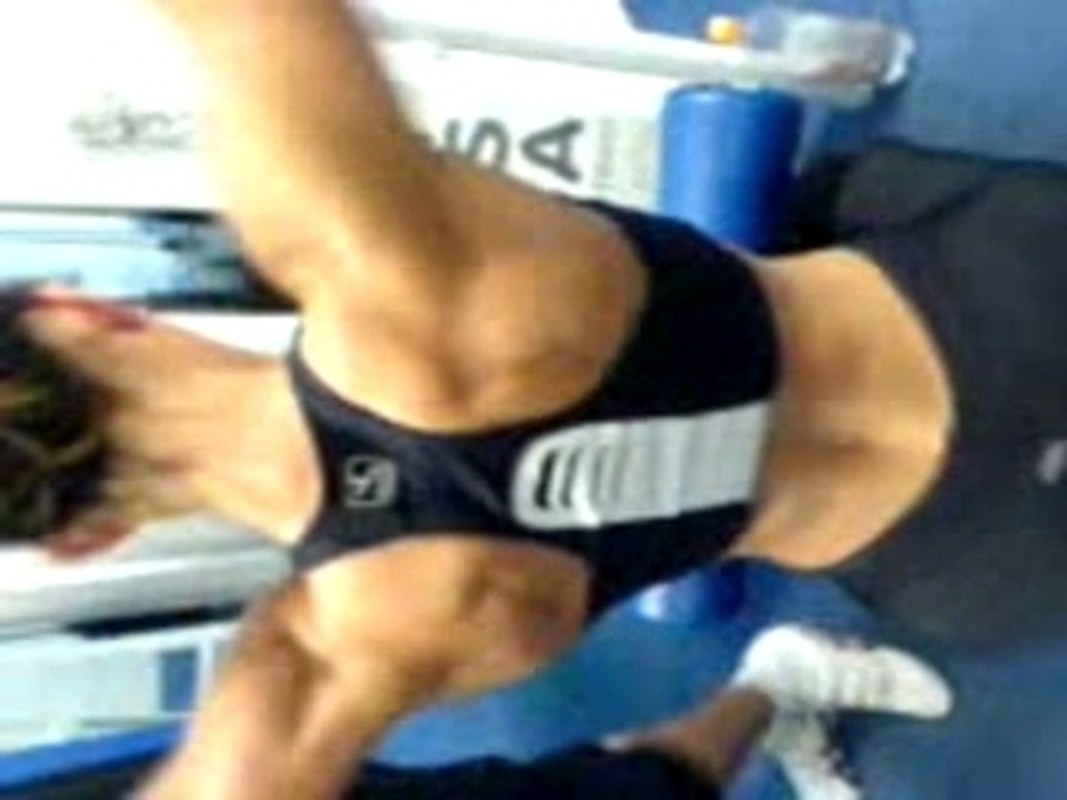 ma tite femme aux  dorsaux