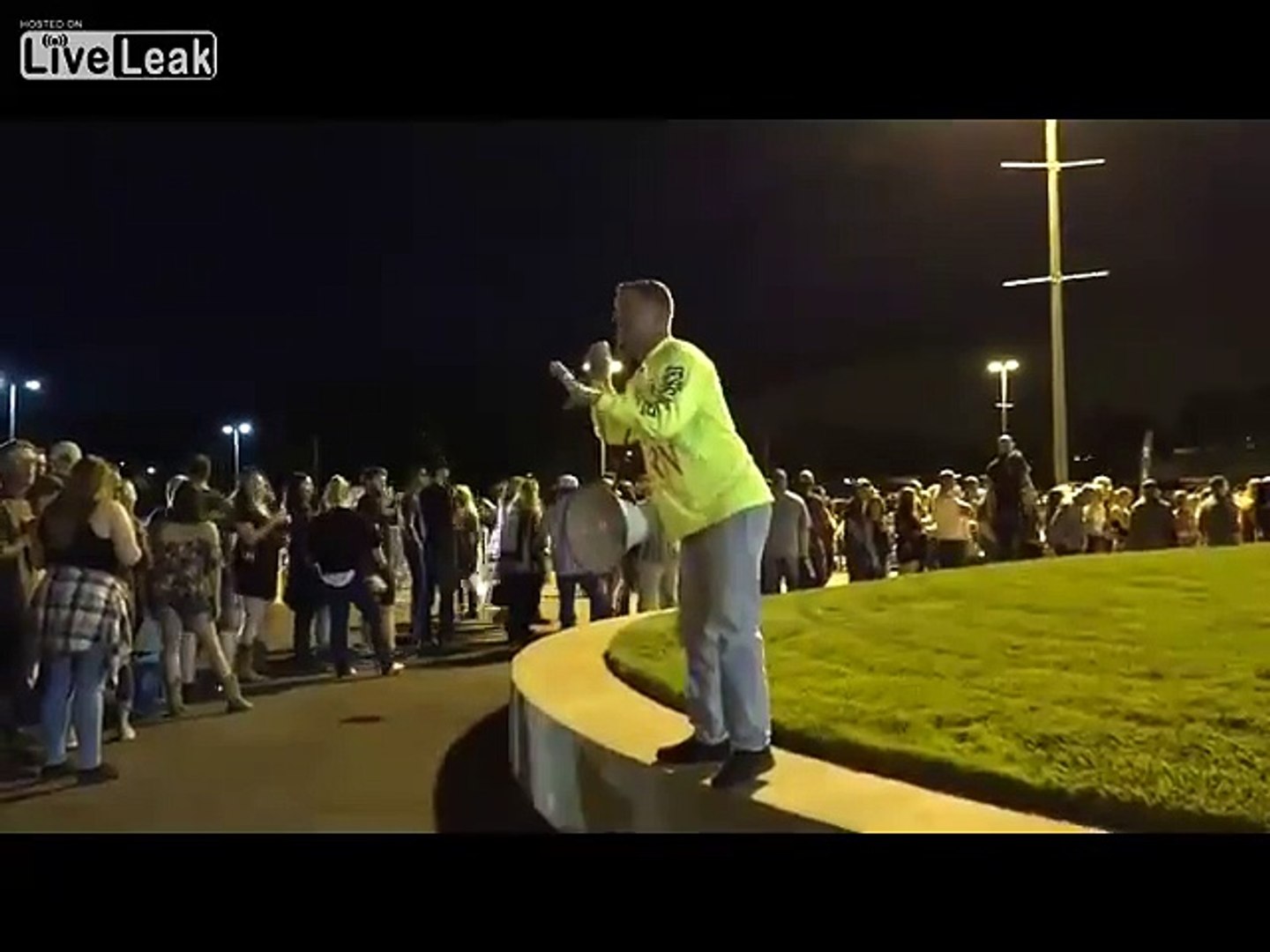 3 Minutes Of Man Preaching To Vegas Concert Goers Before The Shooting.