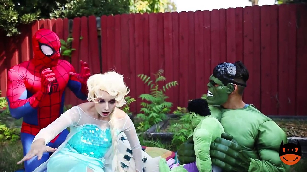 PREGNANT Maleficent vs PREGNANT Spiderman vs PREGNANT Frozen Elsa! PRANK Fun Toys Superhero IRL