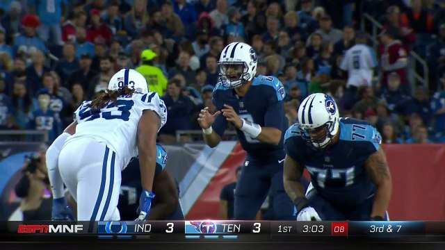 Marcus Mariota slings deep pass to DeMarco Murray