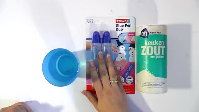 Slijm van water, lijm en zout maken - SLIME DIY (geen lensvloeistof! geen wasmiddel)