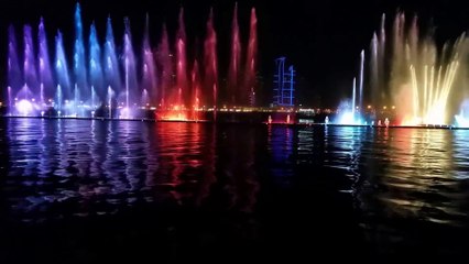 Sharjah Dancing Color Water Fountain Show .