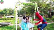 Frozen Elsa wedding cJoker Spiderman vs Superman Batman Transgender Superhero fun Bibabo