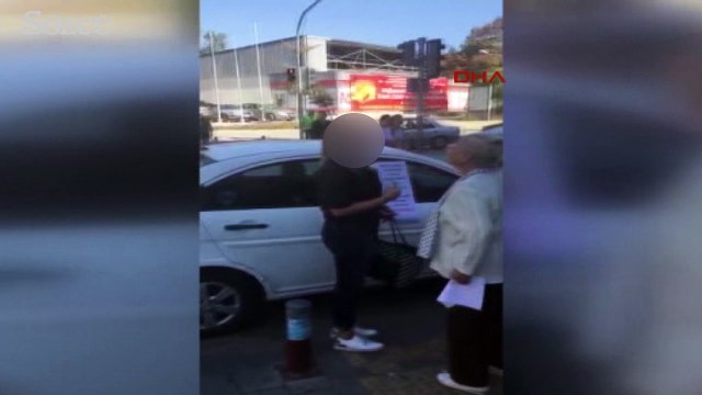Yaya geçidine otomobilini park eden kadına ilginç tepki