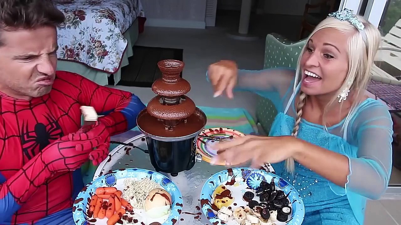 Joker Kipnap Frozen Elsa Spidergirl baby w/ Police Baby vs Spiderman Baby Recuse Elsa