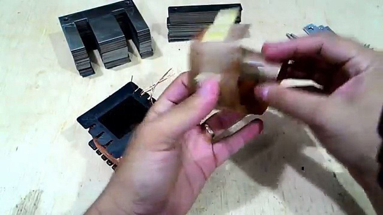 Transformador 12V feito com transformador de estabilizador Parte 1 Desmontagem