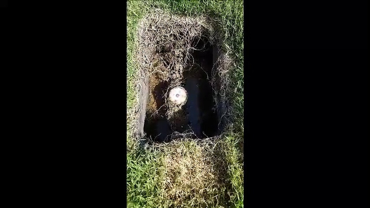 Dallas Home Inspector Shows Possible Slab Leak Indicator