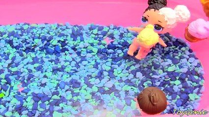 LOL Surprise Series 2 and L.O.L. Lil Sisters Take a Swim