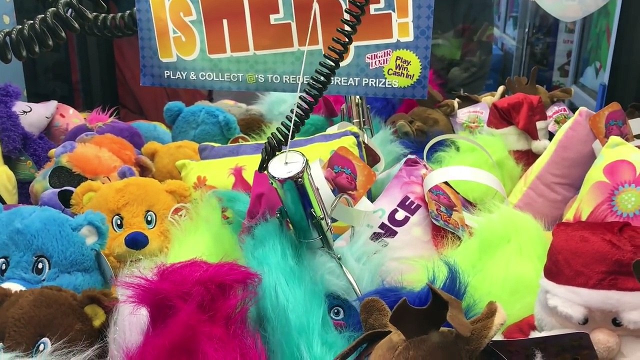 WE DESTROYED THESE CLAW MACHINES! 21 AWESOME SKILL CRANE WINS!