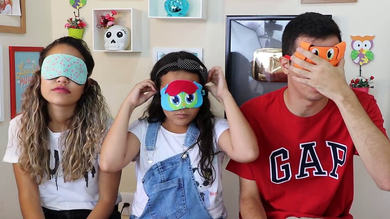 TENTE NÃO RIR 5! - QUEM PERDER CAI NA PISCINA! - KIDS FUN
