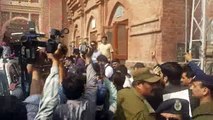 Hafiz Saeed High Court Se Bahir Aagaye, Karkunaan Ki Naara Baazi