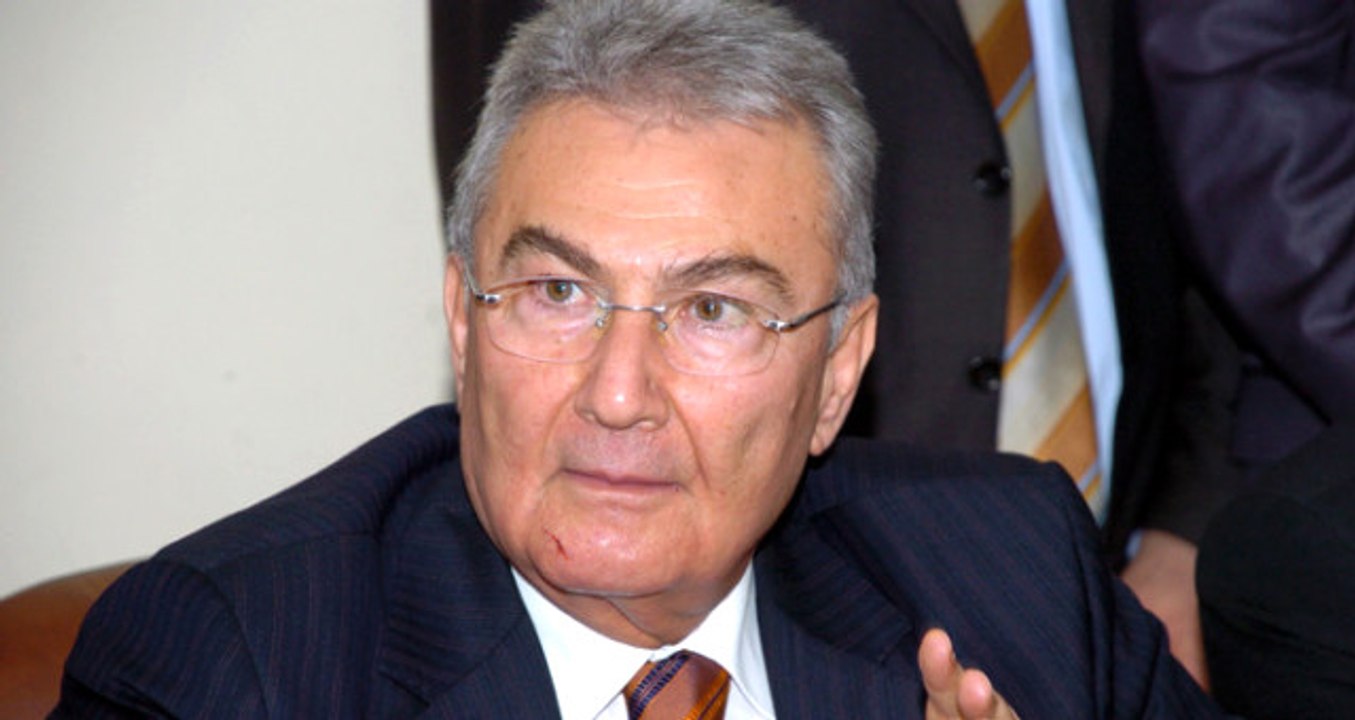 Ankara Üniversitesi Rektörü İbiş: "(Baykal'ın Sağlık Durumu) Deniz Beyin Ziyaretini Dün de...