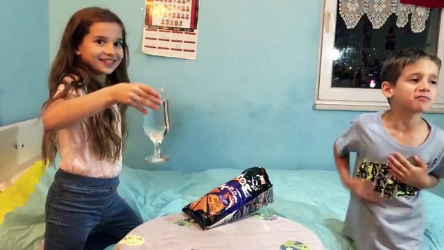 Su İçen Kaybeder. Doritos Risk 2.0 Yedik Yandık. Ecrin Su Çoban Ve Hüseyin Erkin Çoban Kapışması.