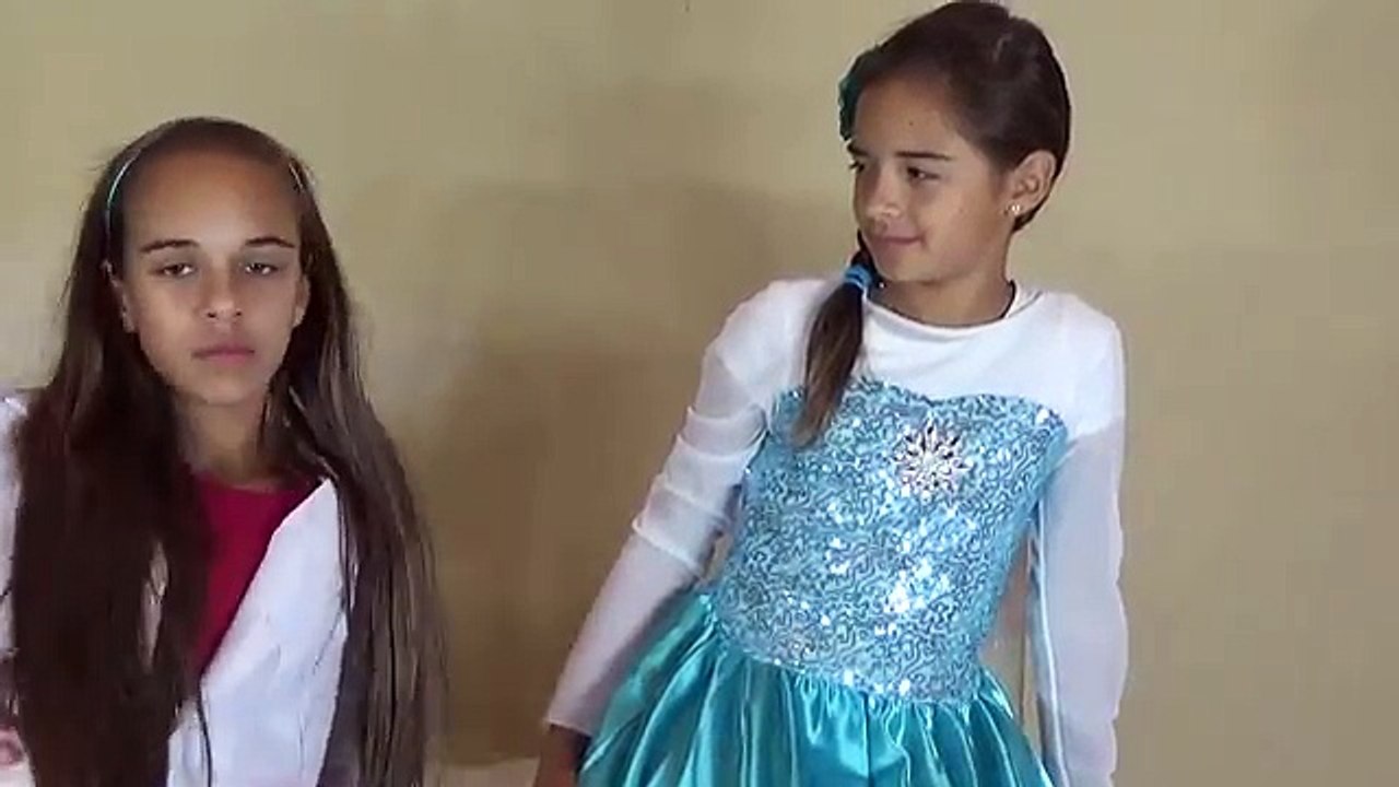 DOC MCSTUFFINS FROZEN ELSA SURGERY Bad Baby Freaks Out CHECKUP Shark TOYS TO SEE