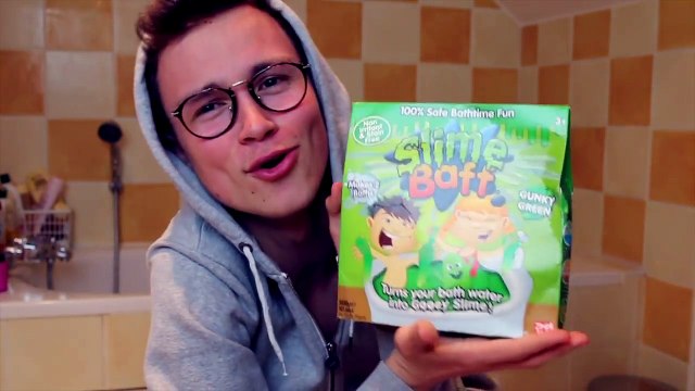 JE PRENDS UN BAIN DE SLIME VERT - Sundy Jules
