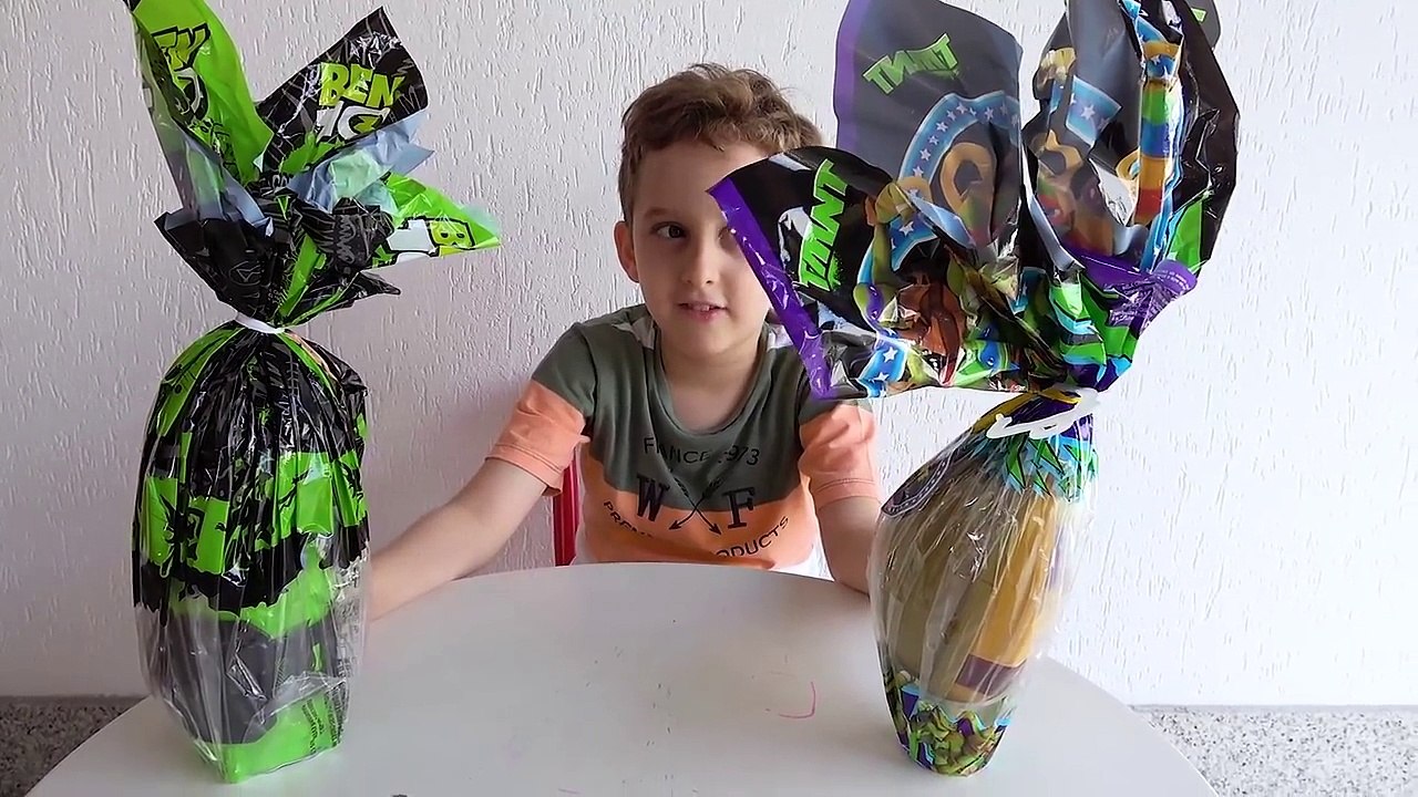 PAULINHO ABRE OVOS DE PÁSCOA Ben 10, Tartarugas Ninjas e Kinder Ovo - Para Crianças
