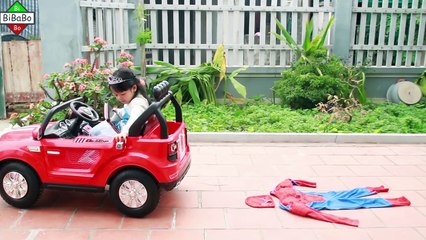 Little Frozen Elsa vs Spiderman | Joker Kidnap Toys Car Police kids Motorbike w/ Police Arrest!