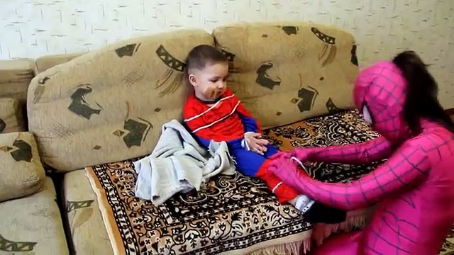 KILLER CLOWN! КЛОУН КИЛЛЕР ПОХИТИЛ ЧЕЛОВЕКА ПАУКА! Клоун убийца и человек паук в реальной жизни!