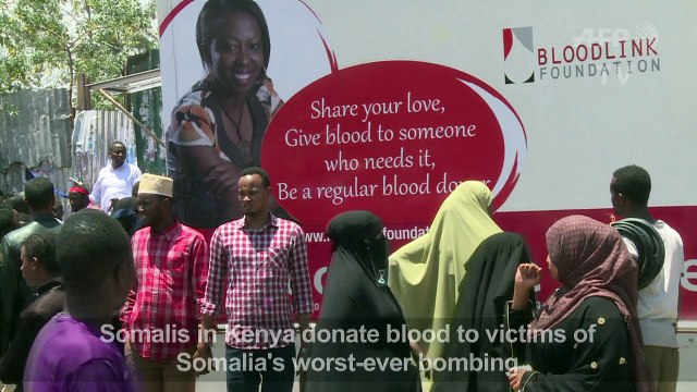 Somalis in Kenya give blood to help Mogadishu bomb victims