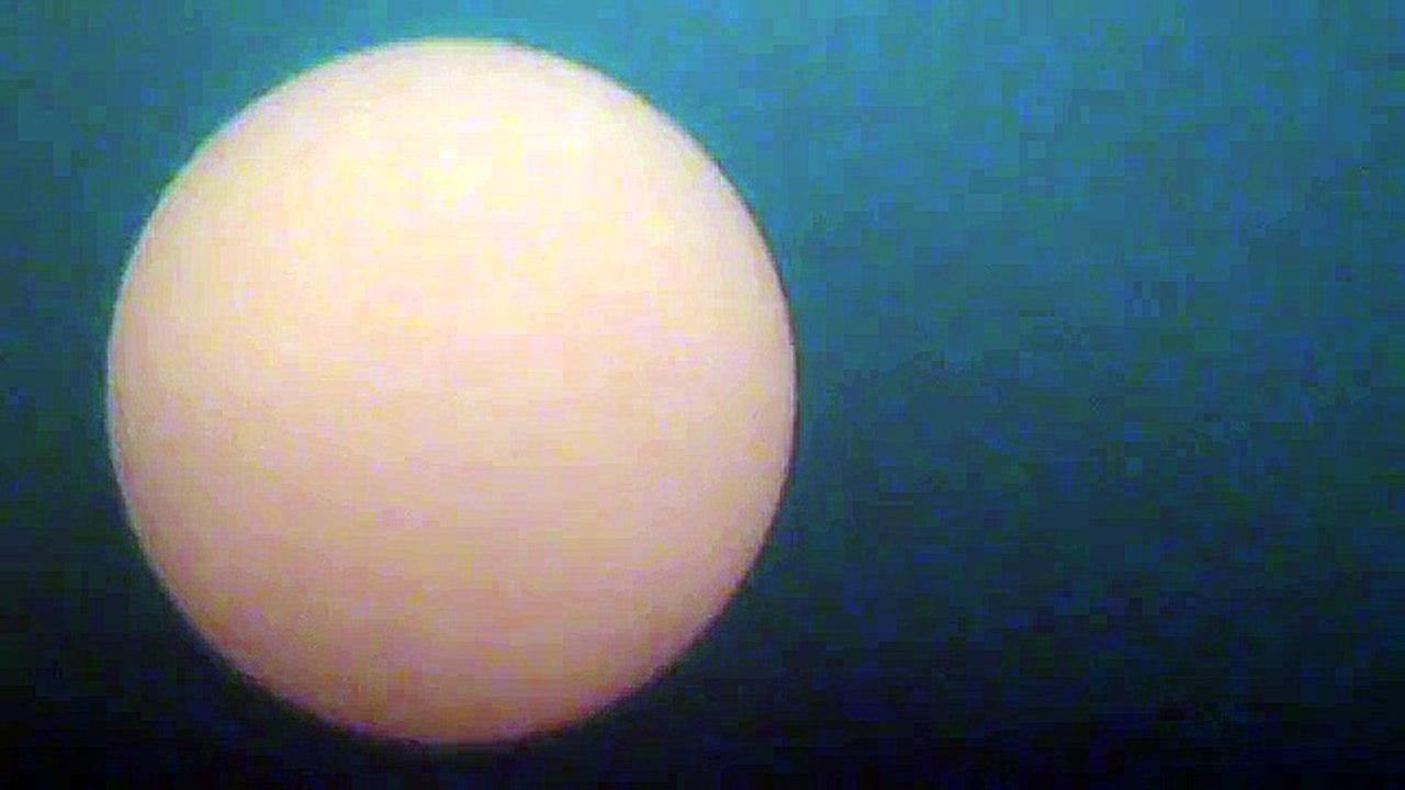 Sol Rojo Sangriento apocalíptico se cubre en Gran Bretaña el 16 de Octubre  2017