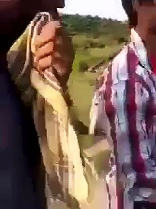 یہ ہیں بھارتی جو درندگی کی تمام حدیں پار کر چکے ہیں اس ملک میں نہ عورتوں کی عزت مخفوظ ہے نہ اقلیتوں