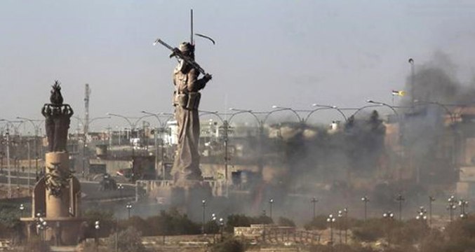 Irak Ordusu, Kerkük'teki Dev Peşmerge Heykelini Ateşe Verdi
