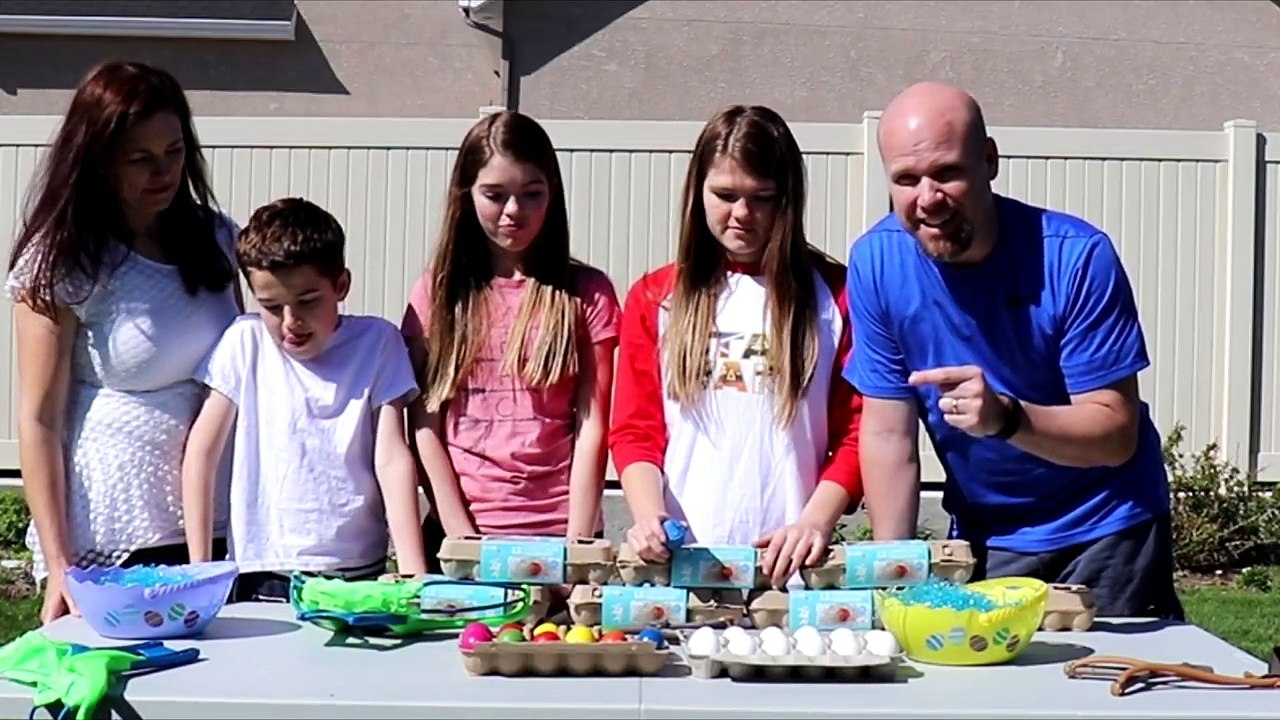 Raw vs Confetti Egg Switch Up / That YouTub3 Family