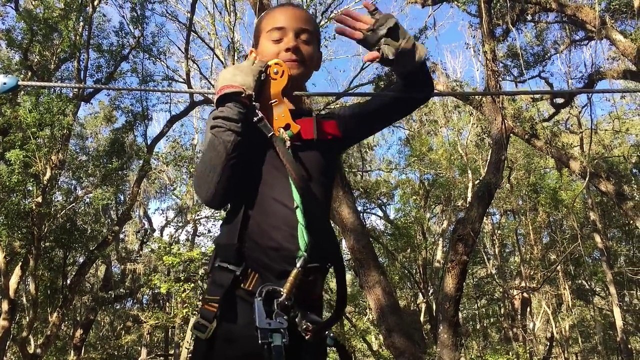 ZIP LINING WITH KIDS OUTDOOR FAMILY ADVENTURE FUN Sophia and Sarah TOYS TO SEE