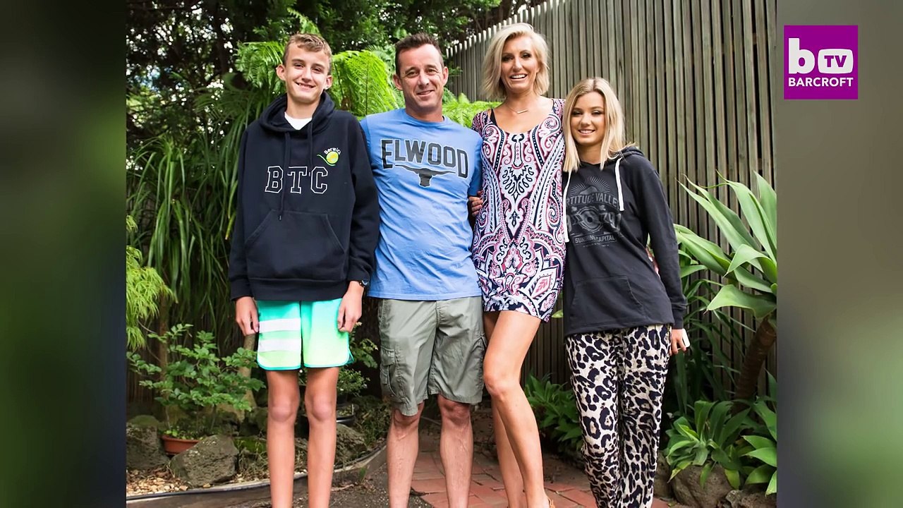 Cette jolie femme semble n'avoir rien de particulier mais attendez de voir le bas