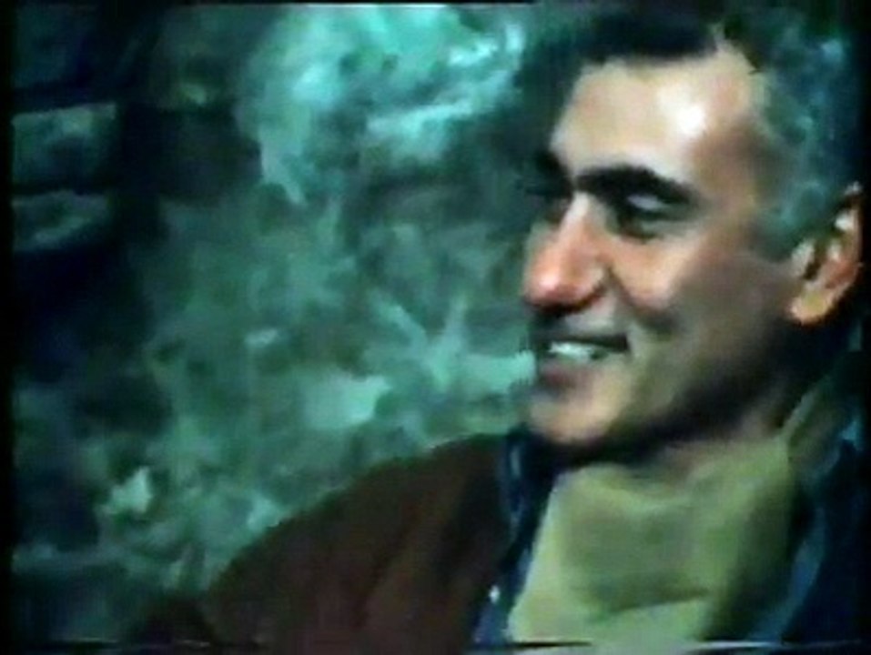 HAKAN YEŞİLYURT - Acıya Gülmek