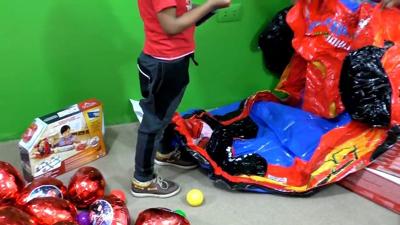 Huevo de sorpresa de cars - Giant egg of surprise of RAYO MCQUEEN