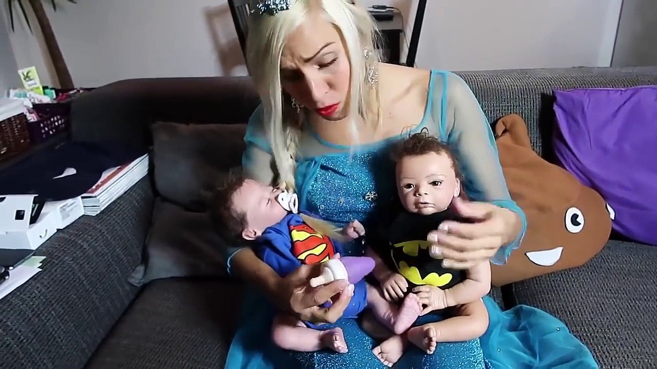 Hidden Crying Baby / Bad Silicone Baby Doll Prank His Mommy On Balcony in Real Life